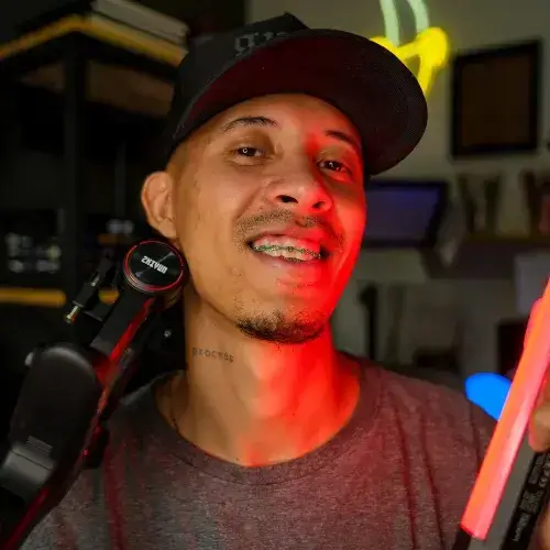  Professor do curso Desenhando sem Dom Tyago Rodrigues da-Escola Art-Rodrigues